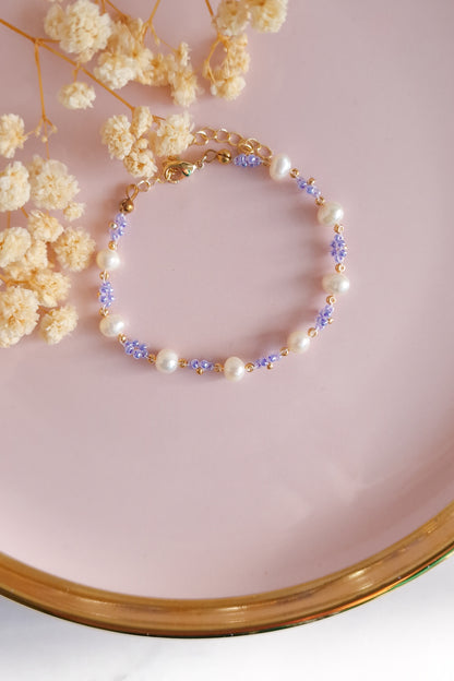 Daisy Flower Bracelet with Freshwater Pearls
